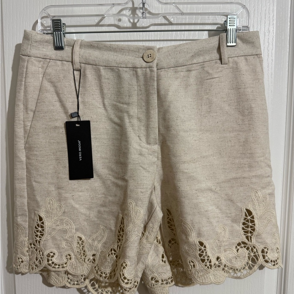 Vero Moda Cream Lace Hem Women Shorts